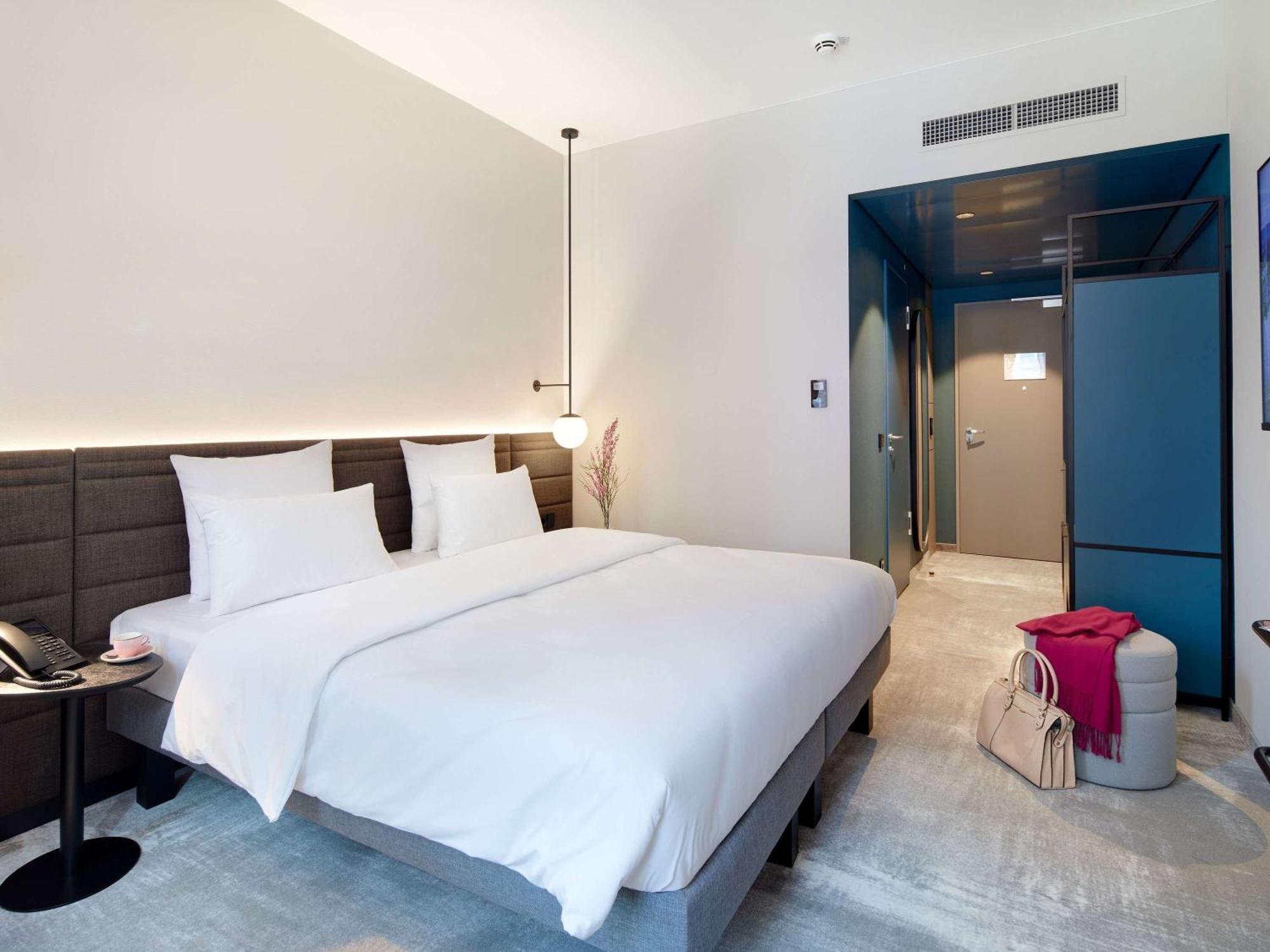 Novotel Hamburg Central Station Екстер'єр фото