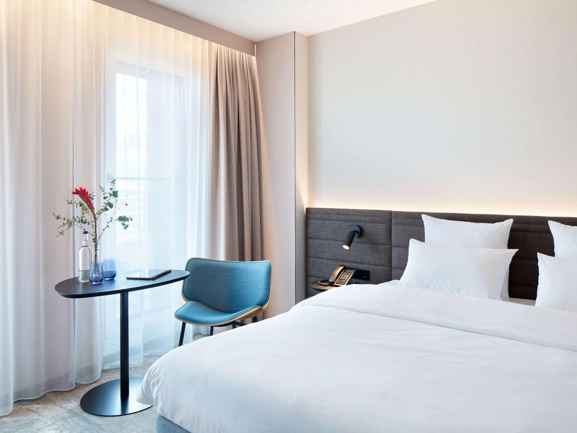 Novotel Hamburg Central Station Екстер'єр фото