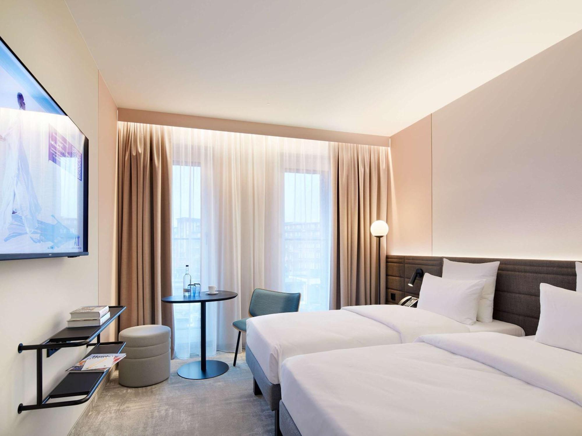 Novotel Hamburg Central Station Екстер'єр фото