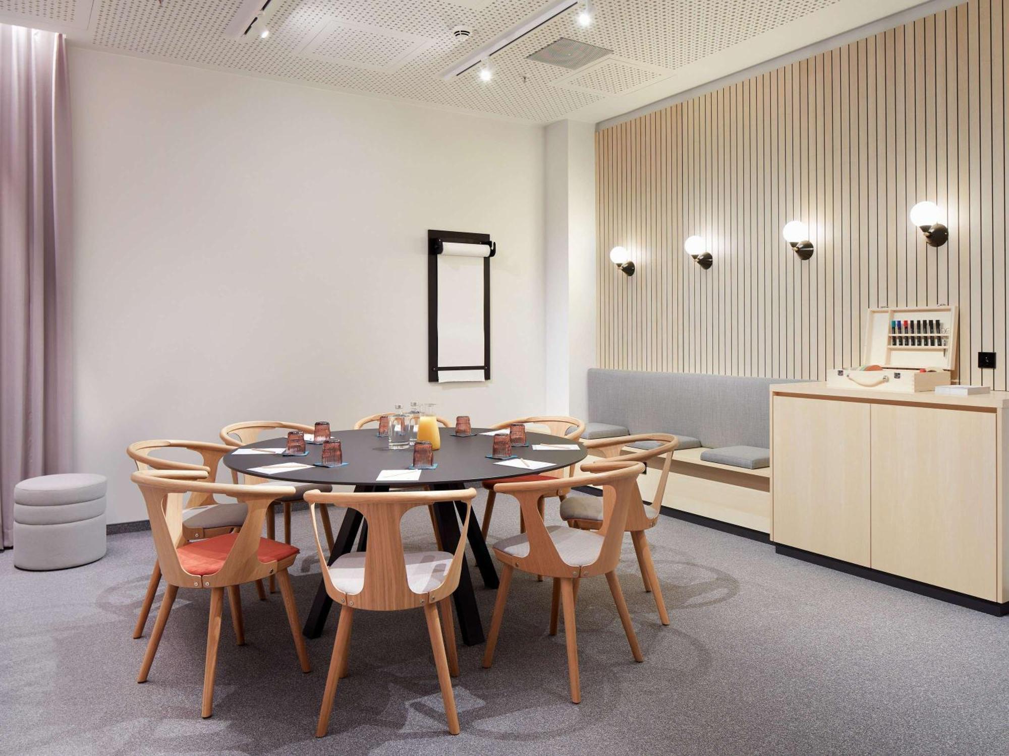 Novotel Hamburg Central Station Екстер'єр фото
