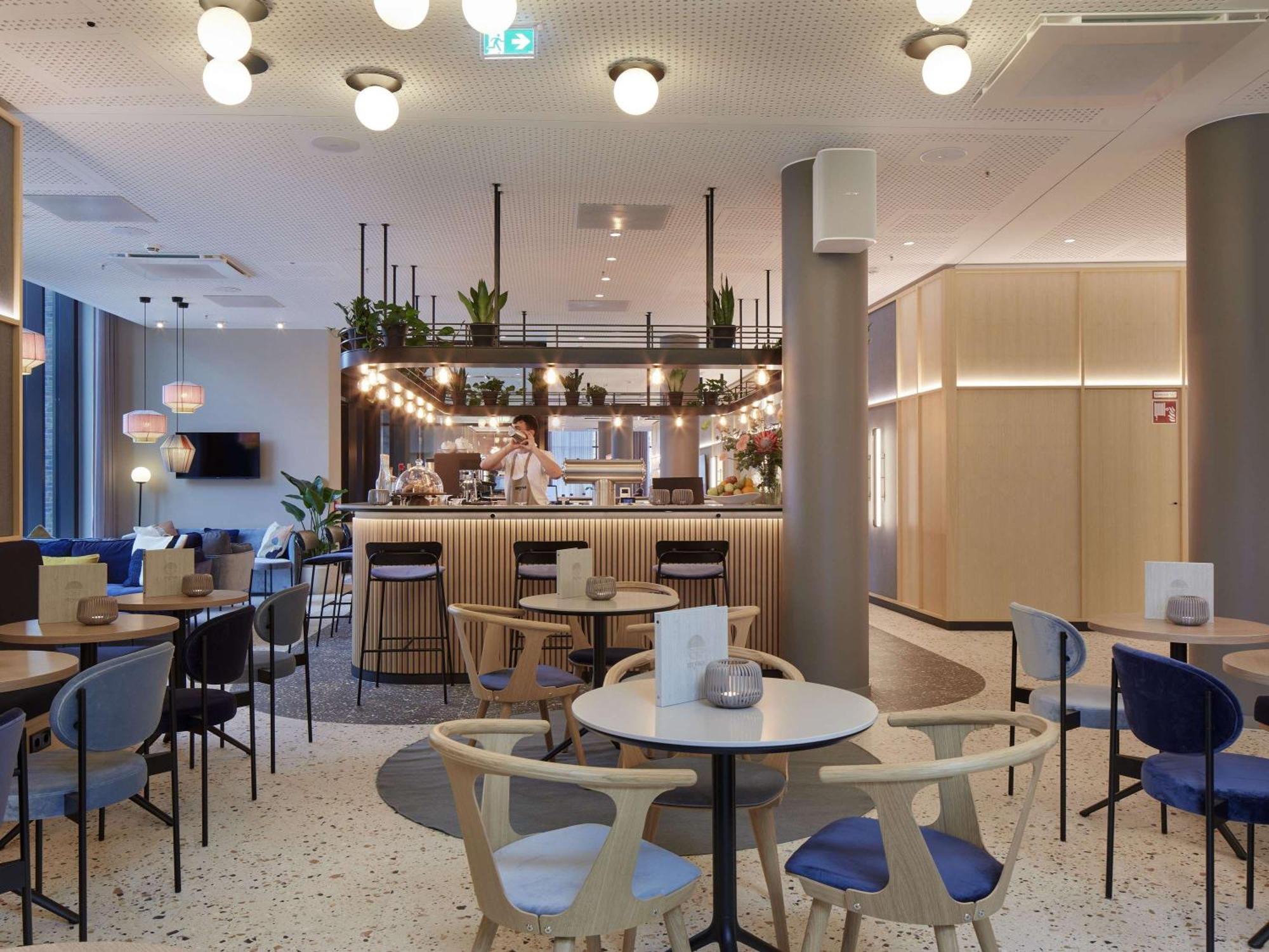Novotel Hamburg Central Station Екстер'єр фото