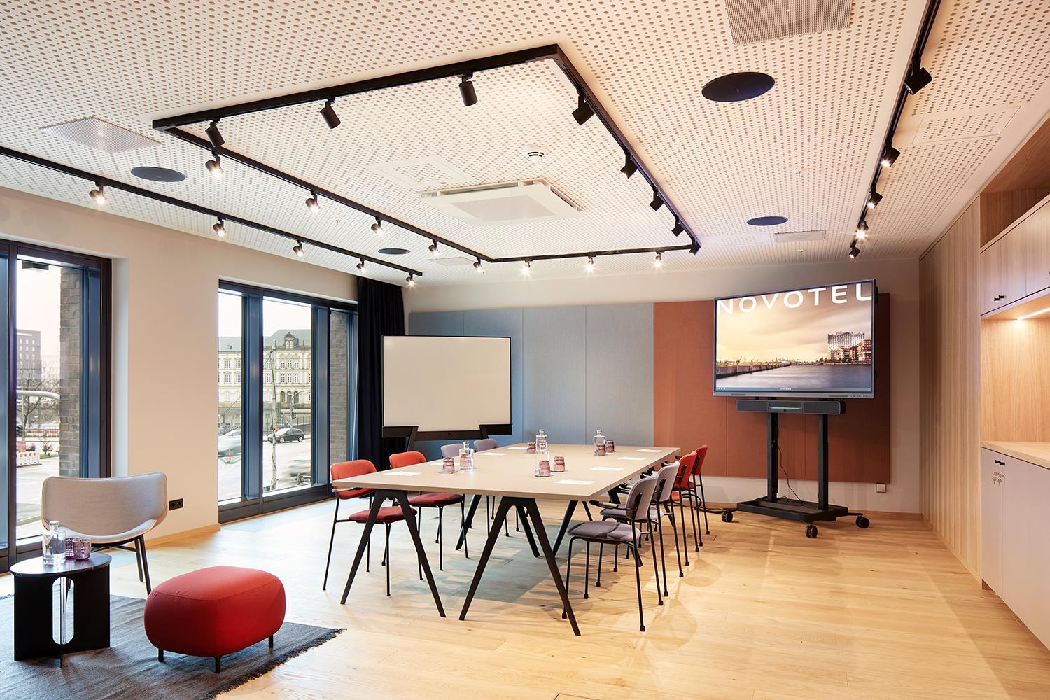 Novotel Hamburg Central Station Екстер'єр фото